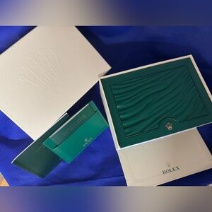 Rolex luxury Green and Tan empty box set with manuals/card holder - 💯% Authentic